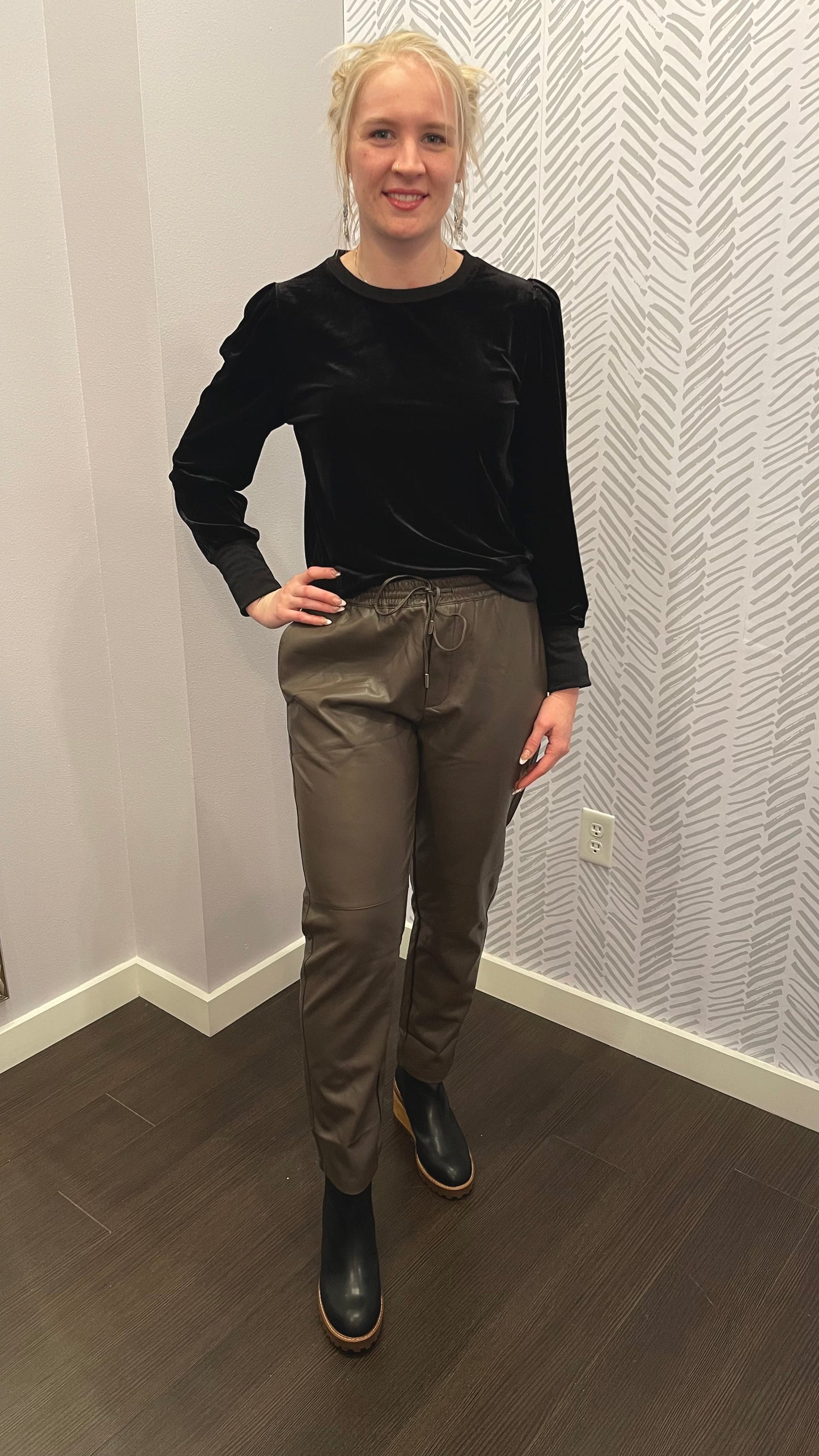 Straight Hem Faux Leather Jogger in Olive Brown