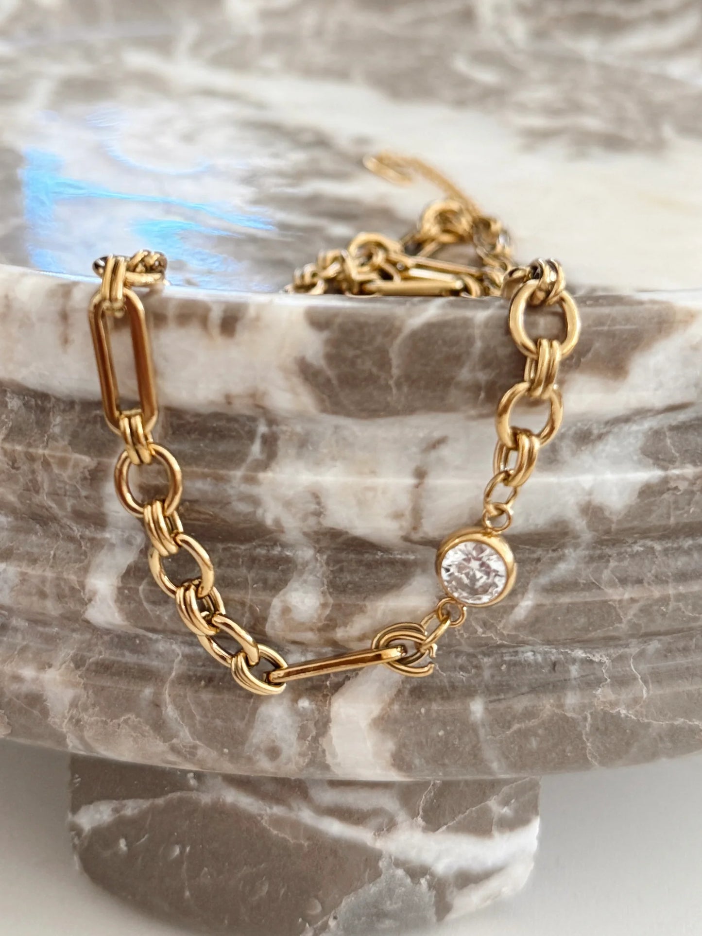 Melissa Necklace By Chansutt Pearls