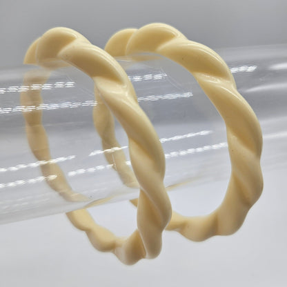 Do the Twist Bangle