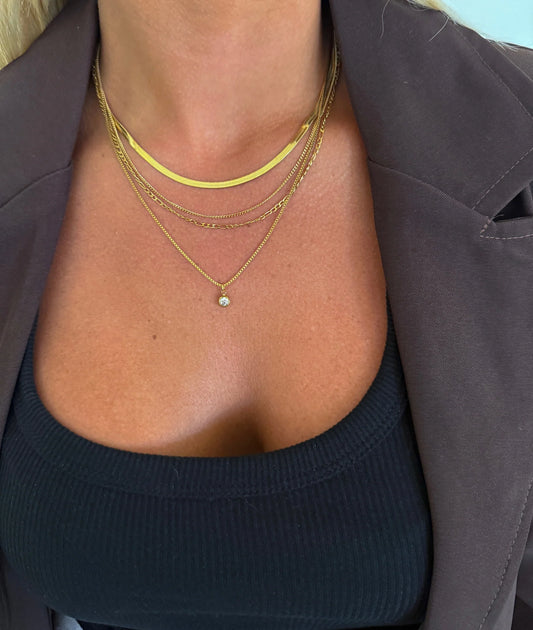 Miley Necklace By Chansutt Pearls