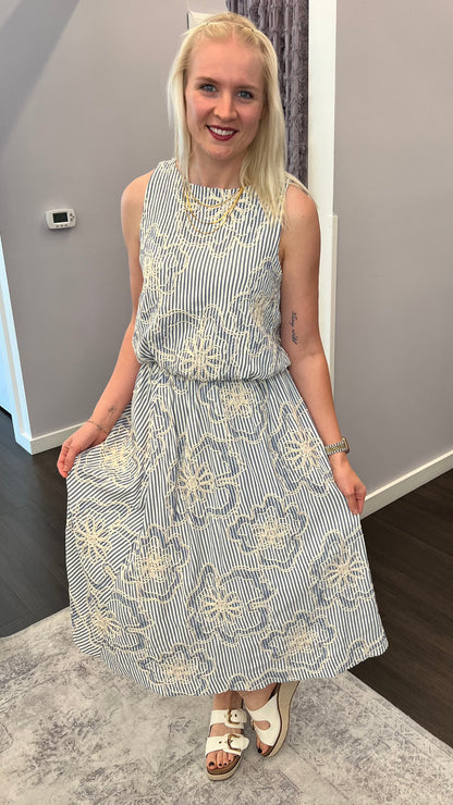 Full Bloom Midi Skirt by THML