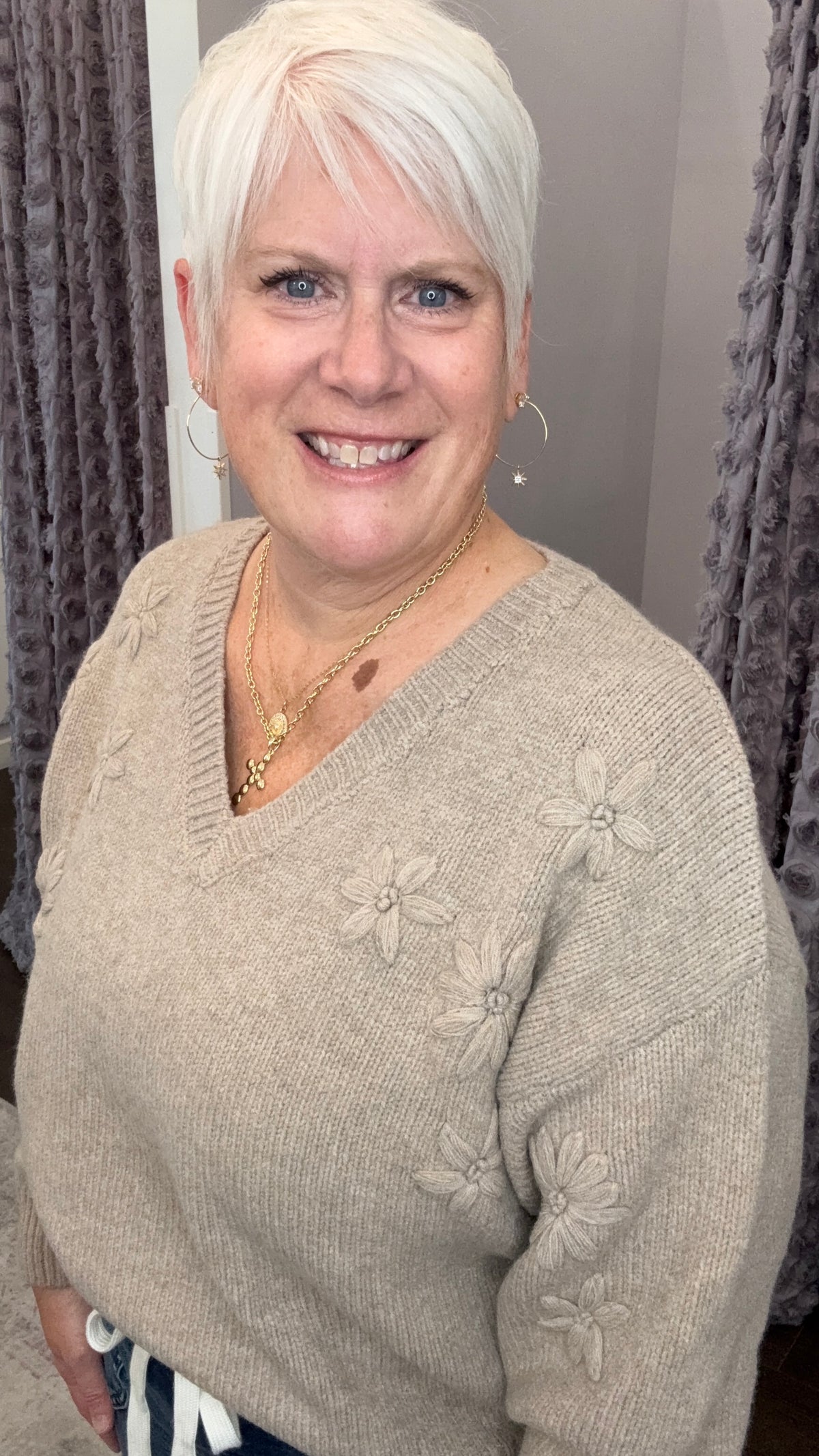 Daisy Days V-Neck Sweater in Soft Oatmeal