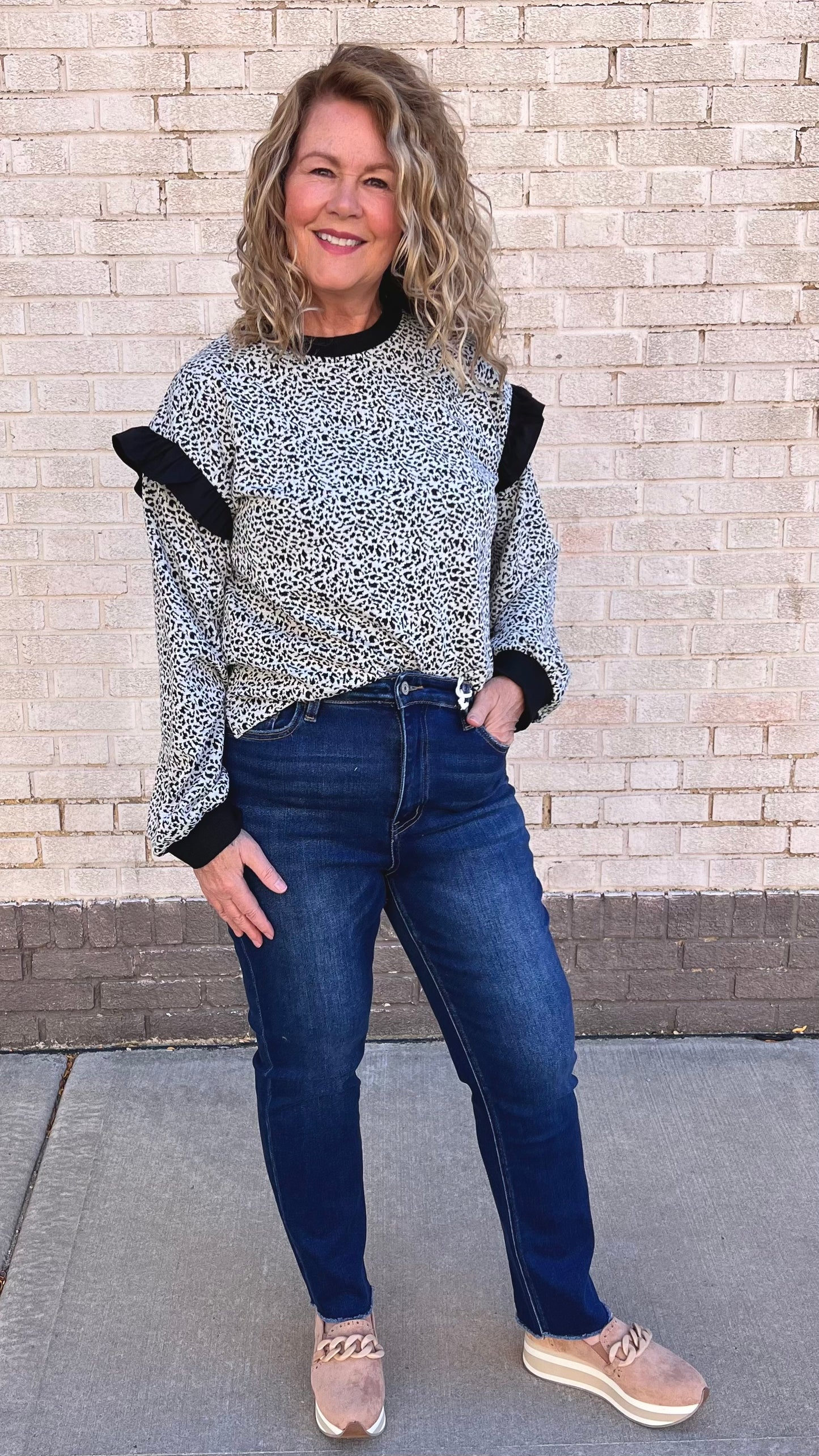 Leopard Contrast Ruffle Long Knit Top