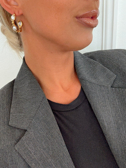 Harlee Earrings By Chansutt Pearls