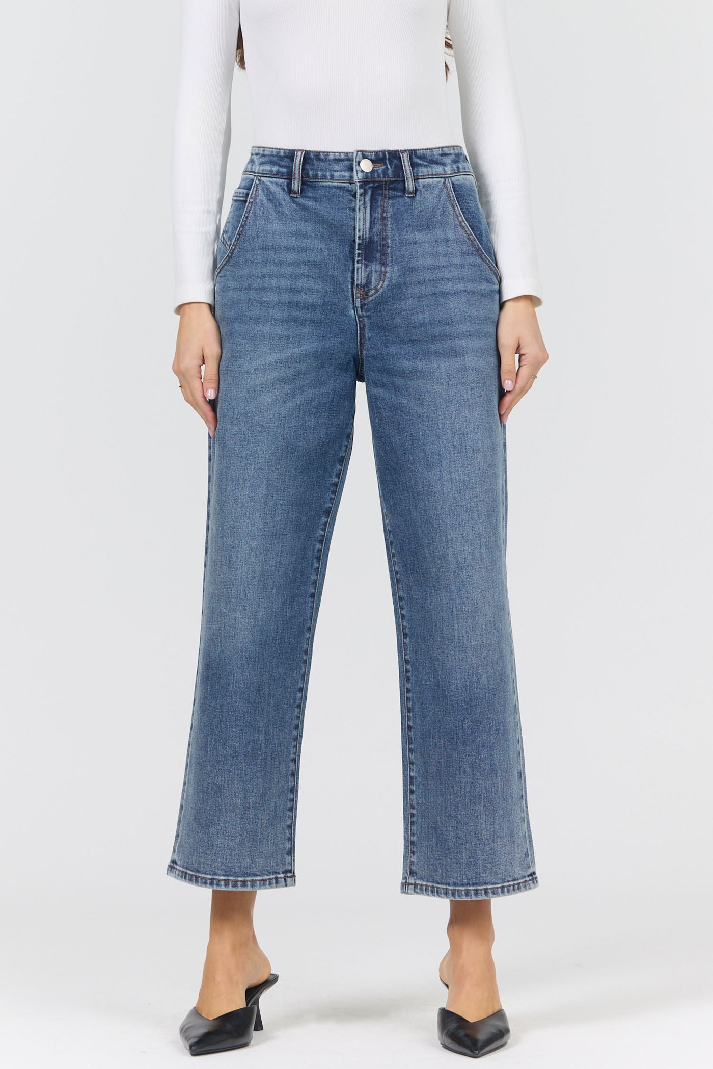 Lasso Mid Rise Jeans in Hazlett by Dear John