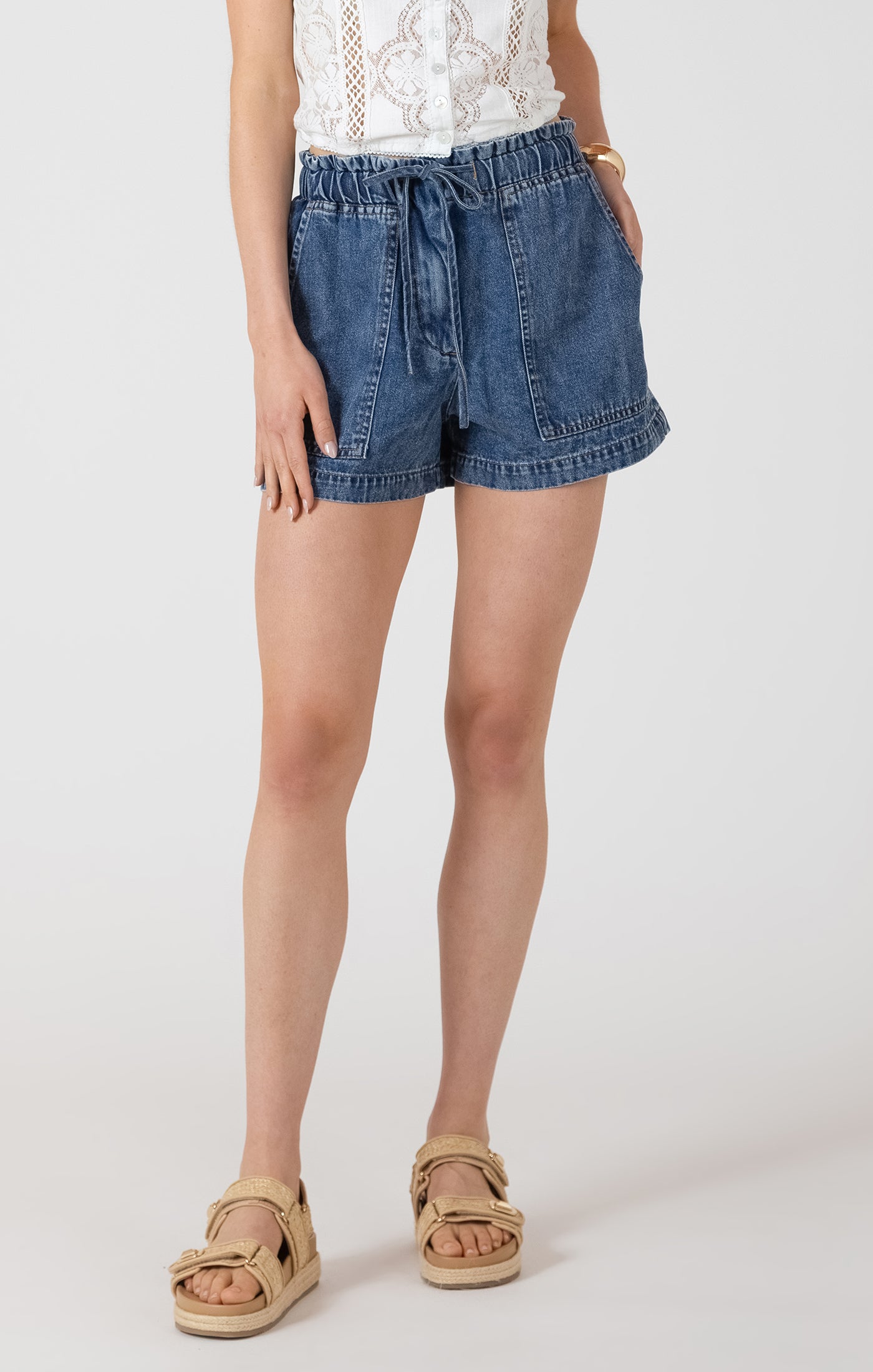 Sunny Stroll Chambray Shorts in Medium Wash by Dex