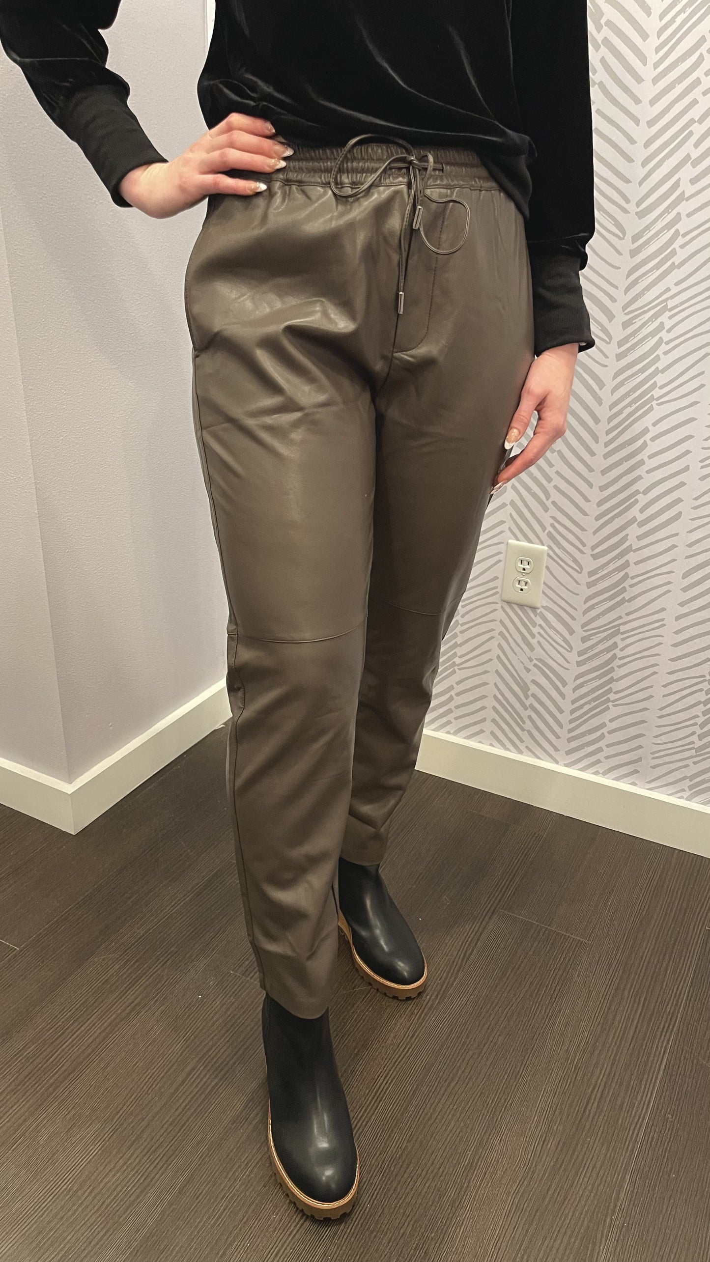 Straight Hem Faux Leather Jogger in Olive Brown